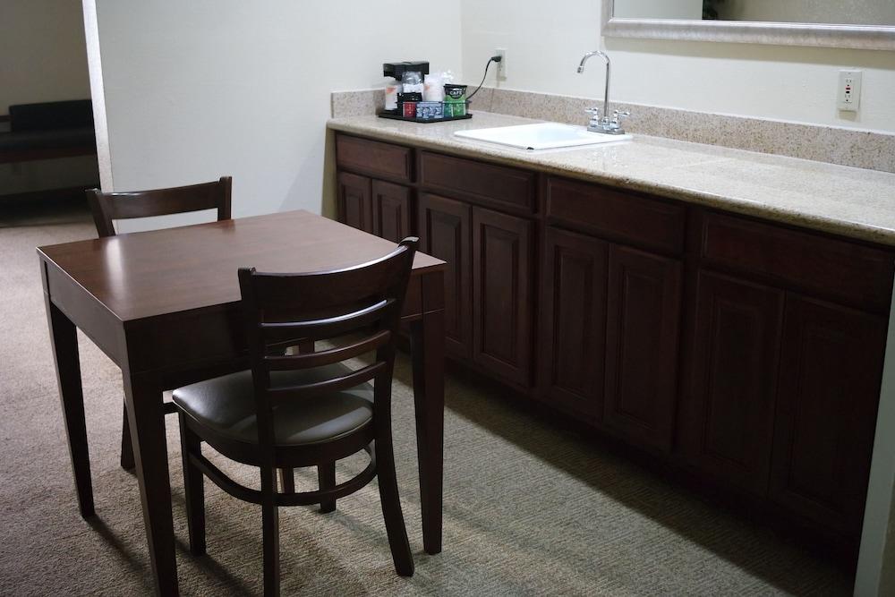 Ardmore Inn & Suites Ardmore Extérieur photo